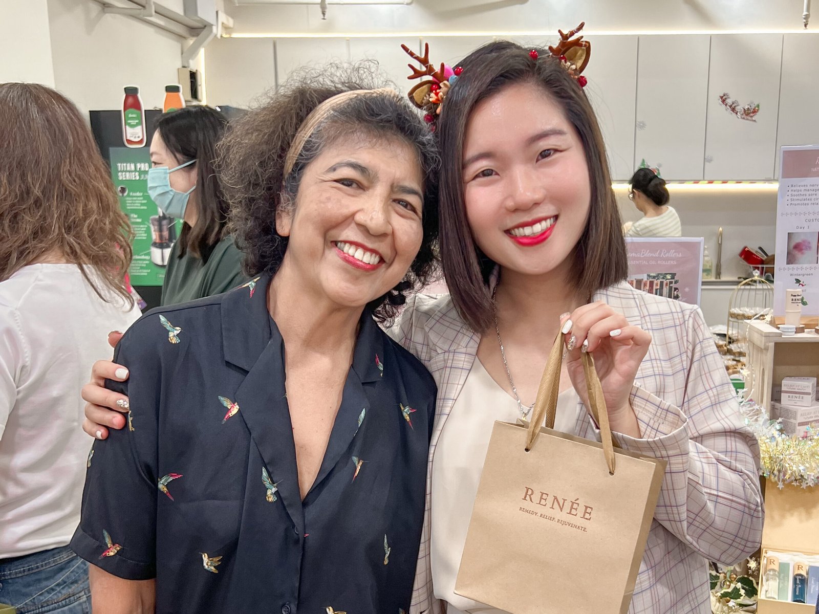 {"ARInfo":{"IsUseAR":false},"Version":"1.0.0","MakeupInfo":{"IsUseMakeup":false},"FaceliftInfo":{"IsChangeEyeLift":false,"IsChangeFacelift":false,"IsChangePostureLift":false,"IsChangeNose":false,"IsChangeFaceChin":false,"IsChangeMouth":false,"IsChangeThinFace":false},"BeautyInfo":{"SwitchMedicatedAcne":false,"IsAIBeauty":false,"IsBrightEyes":false,"IsSharpen":false,"IsOldBeauty":false,"IsReduceBlackEyes":true},"HandlerInfo":{"AppName":2},"FilterInfo":{"IsUseFilter":false}}