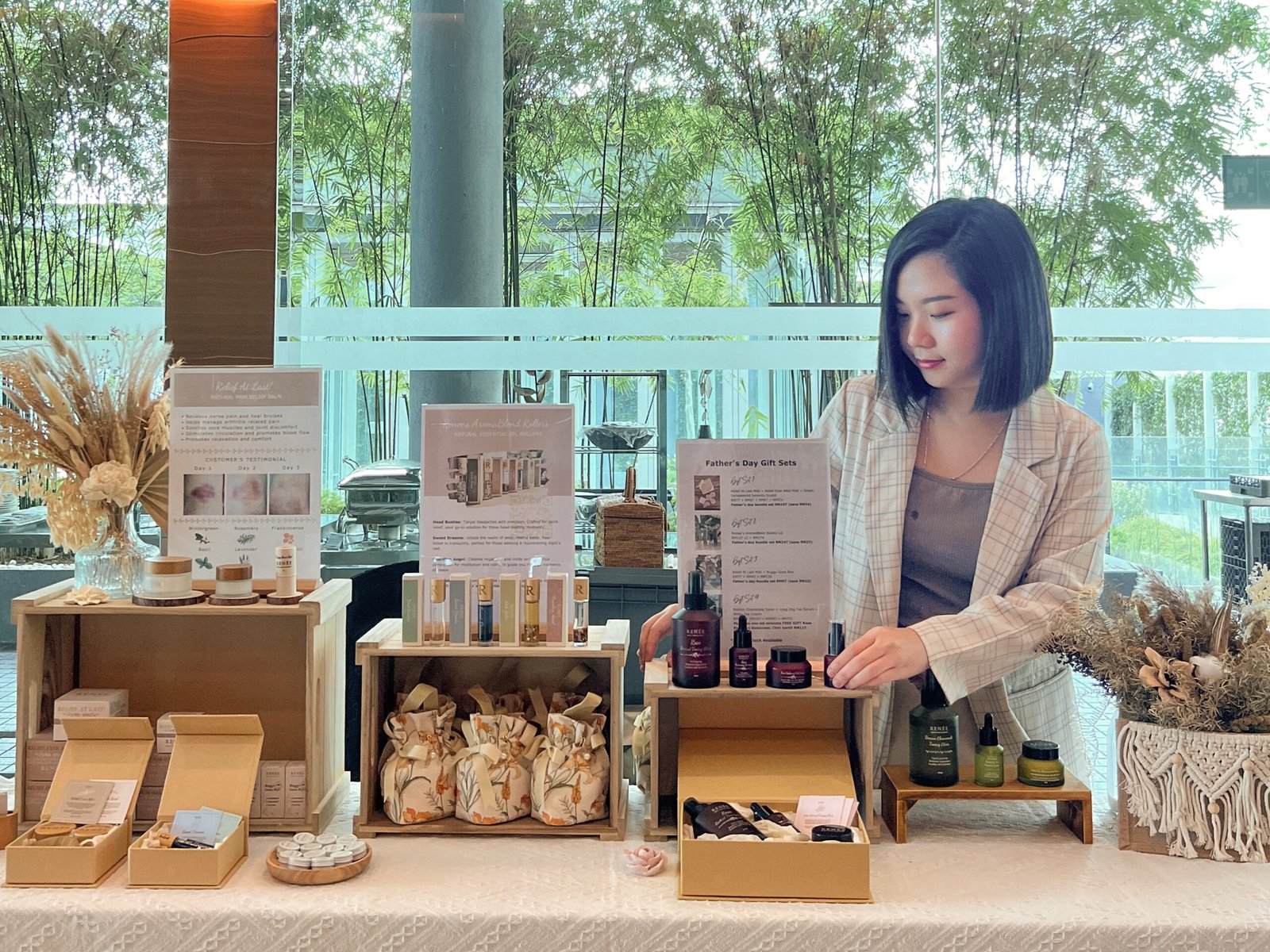 {"ARInfo":{"IsUseAR":false},"Version":"1.0.0","MakeupInfo":{"IsUseMakeup":false},"FaceliftInfo":{"IsChangeEyeLift":false,"IsChangeFacelift":false,"IsChangePostureLift":false,"IsChangeNose":false,"IsChangeFaceChin":false,"IsChangeMouth":false,"IsChangeThinFace":false},"BeautyInfo":{"SwitchMedicatedAcne":false,"IsAIBeauty":false,"IsBrightEyes":false,"IsSharpen":false,"IsOldBeauty":false,"IsReduceBlackEyes":false},"HandlerInfo":{"AppName":2},"FilterInfo":{"IsUseFilter":false}}